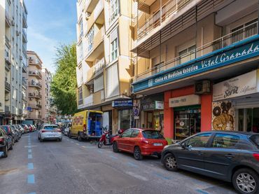 Local comercial en venda a Calle Martínez Campos 2