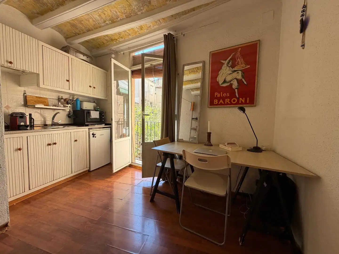 Cocina de Piso en venta en  Barcelona Capital con Amueblado y Balcón