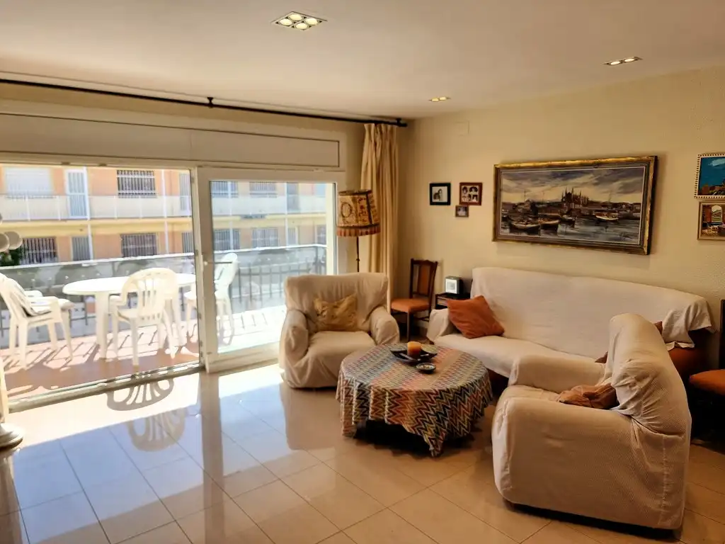 Wohnzimmer von Wohnungen zum Verkauf in Cambrils mit Klimaanlage, Privatgarten und Terrasse