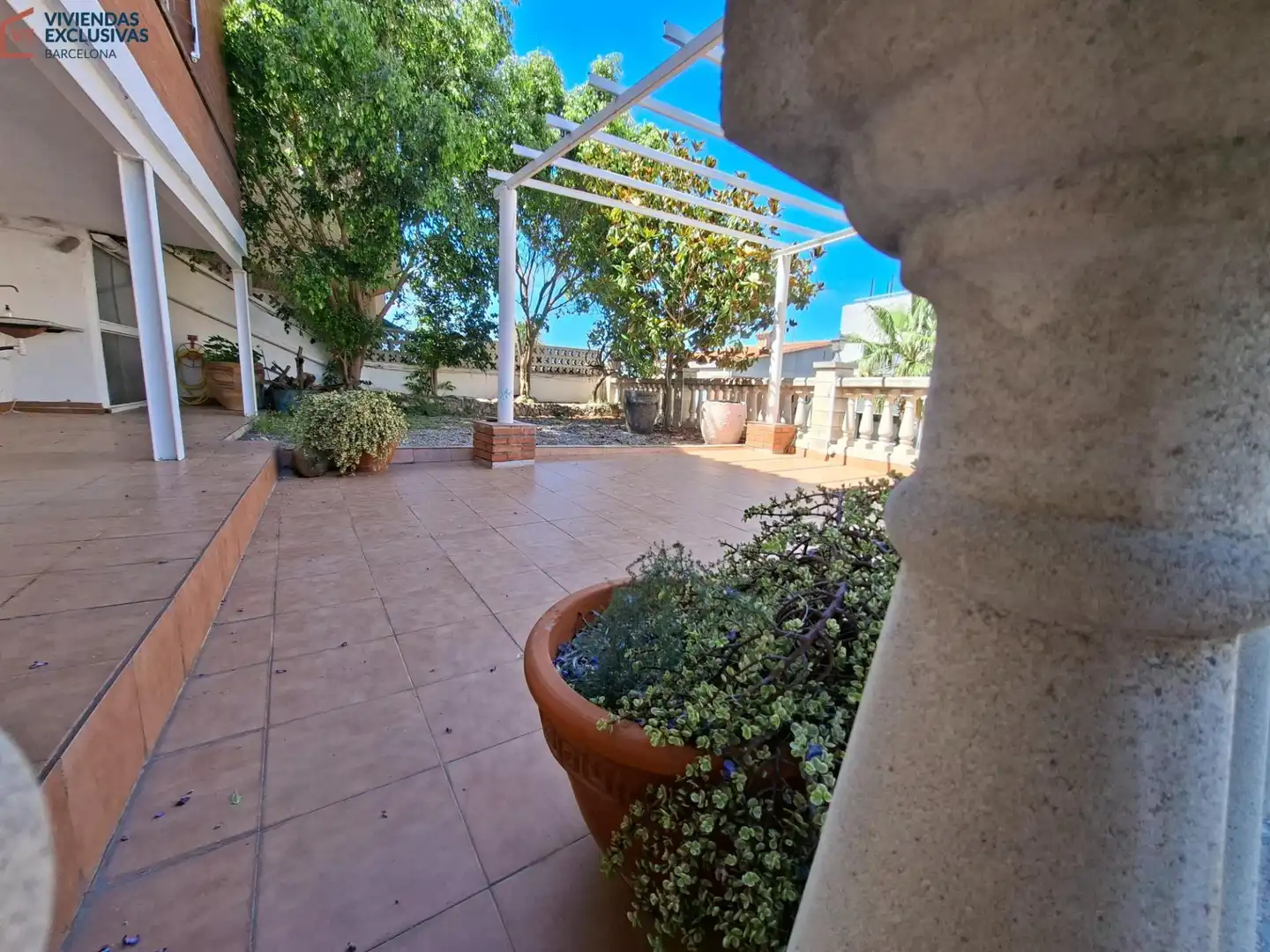 Terrassa de Casa o xalet en venda en Sant Just Desvern amb Aire condicionat, Calefacció i Jardí privat