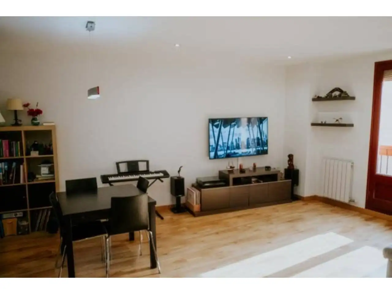 Wohnzimmer von Wohnung zum Verkauf in Cardona mit Heizung, Parkett und Balkon