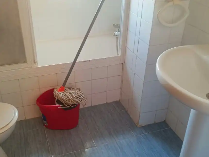 Badezimmer von Wohnung zur Miete in Falces mit Möbliert, Ofen und Waschmaschine