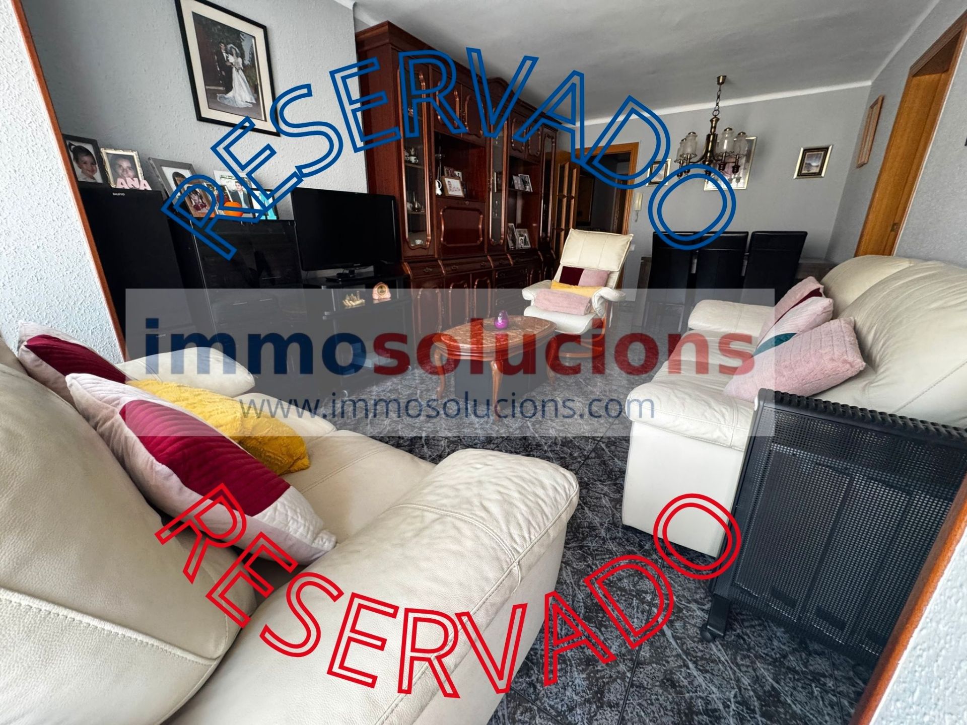 Living room of Flat for sale in Terrassa  with Furnished and Oven