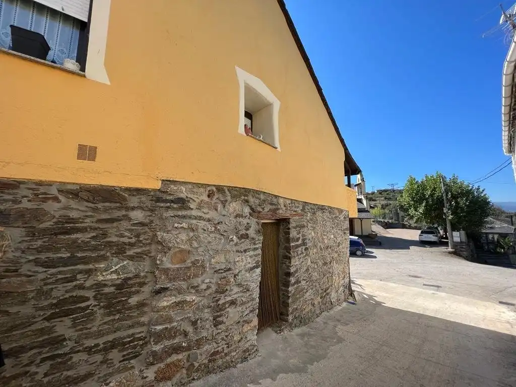 Vista exterior de Finca rústica en venta en Puente de Domingo Flórez con Jardín privado, Amueblado y Balcón