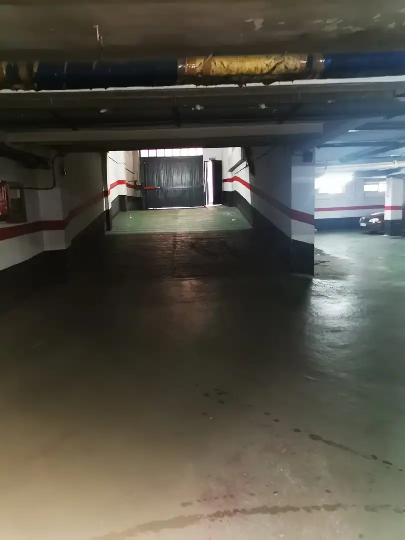 Garaje de alquiler en Calle Vitigudino, Carmelitas