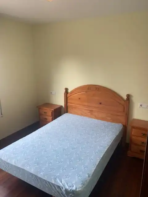 Habitación de Apartamento en venta en Marín con Parquet, Trastero y Amueblado