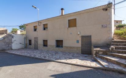 Vista exterior de Finca rústica en venda en Algueña amb Calefacció