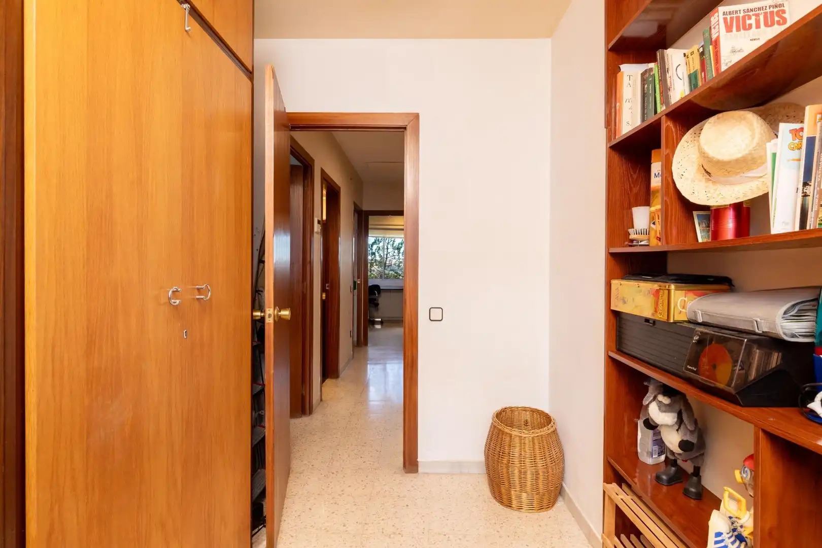 Einfamilien-Reihenhaus zum Verkauf in Santa Perpètua de Mogoda mit Klimaanlage, Heizung und Abstellraum
