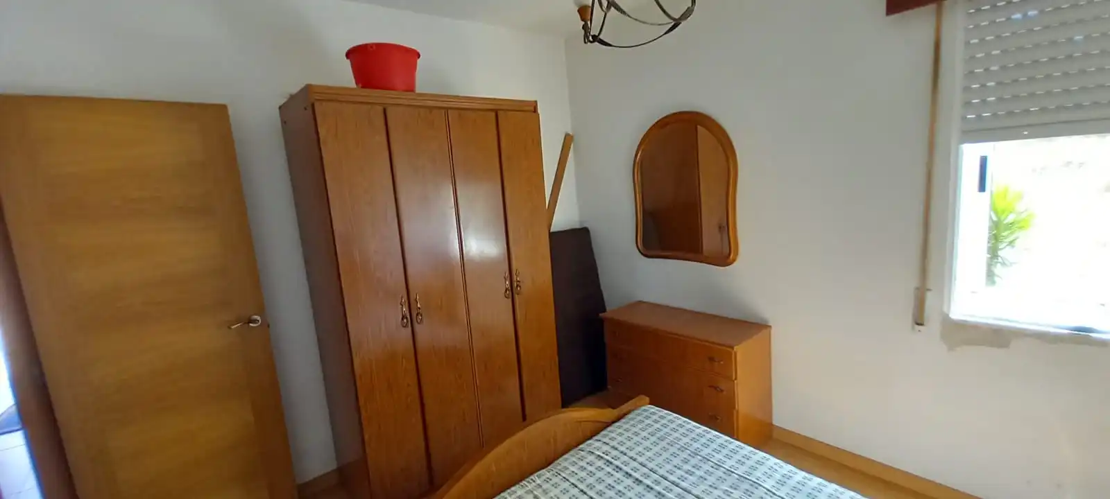 Schlafzimmer von Haus oder Chalet zum Verkauf in Cambados mit Abstellraum, Möbliert und Ofen