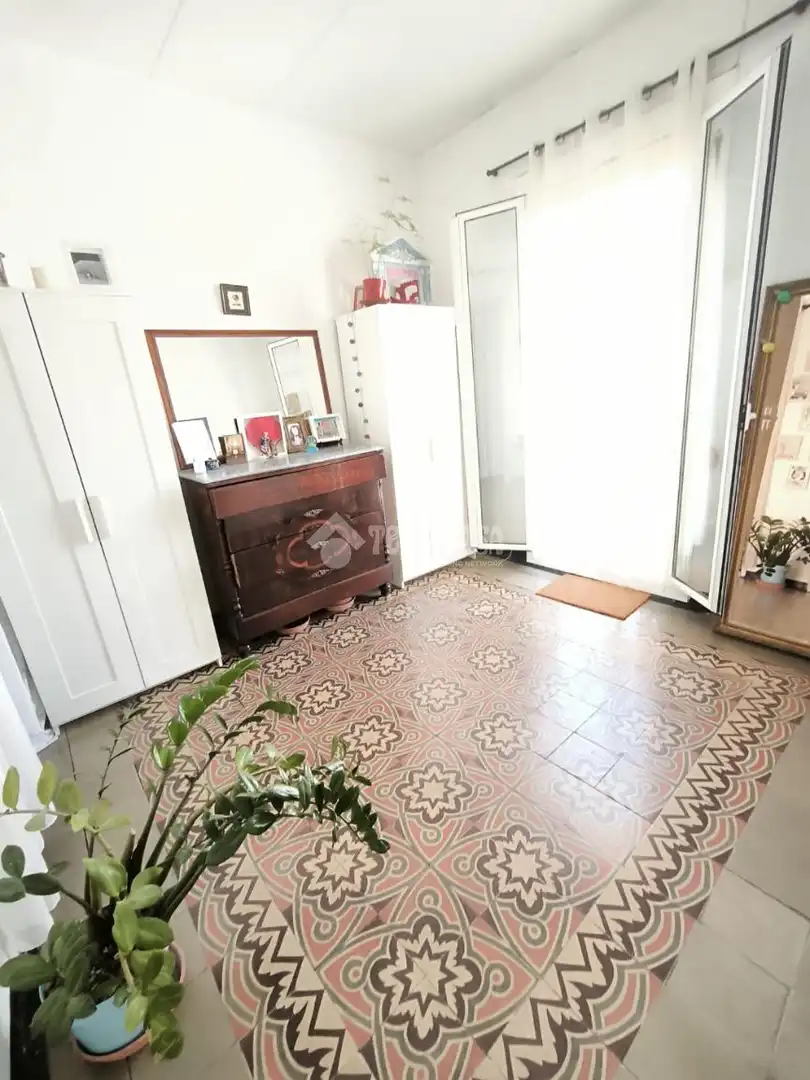 Flat for sale in Barcelona  with Air Conditioner