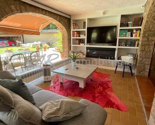 Living room of House or chalet to rent in Canovelles  with Air Conditioner, Terrace and Swimming Pool