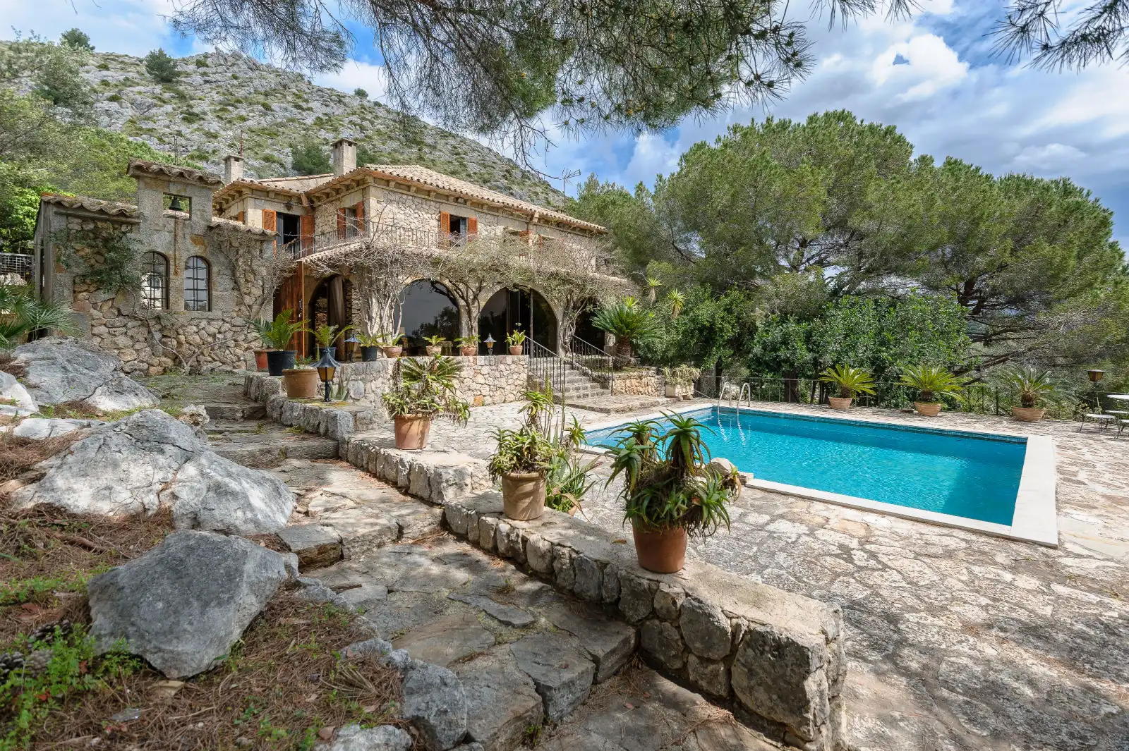 Vista exterior de Finca rústica en venta en Pollença con Jardín privado, Terraza y Piscina
