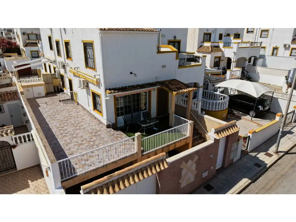 Adossat amb jardí en venda a Calle Lagunas de Ruidera, imagen 31