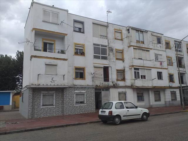Piso en Venta en C/  Ribadeo en Mondejar - Junquillos