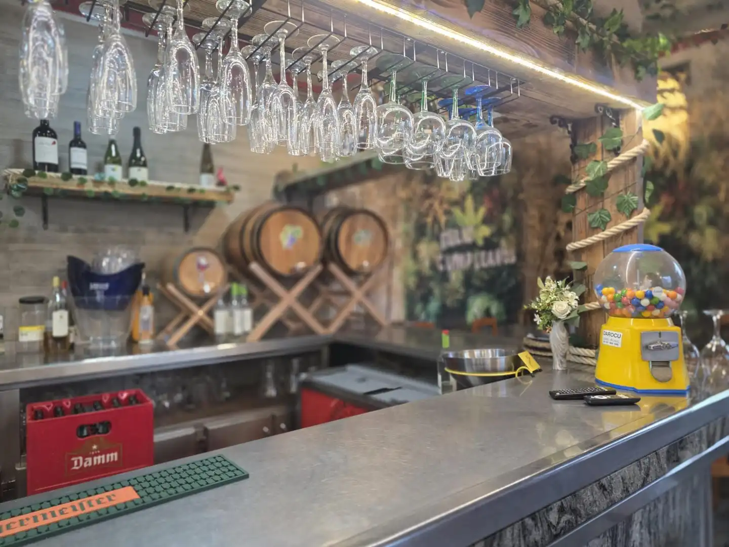 Local de lloguer en Amposta amb Aire condicionat i Moblat