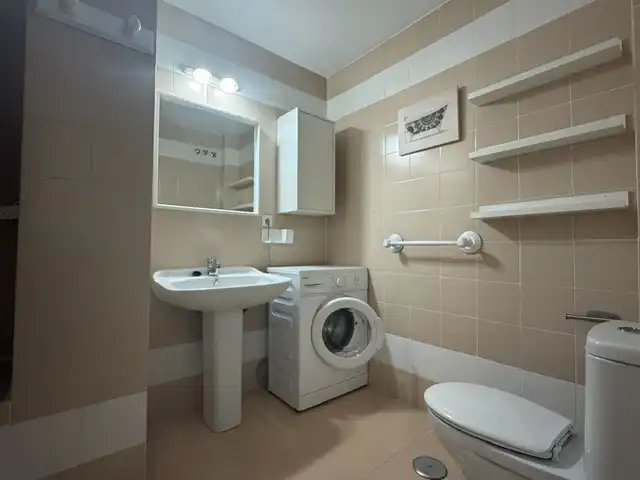 Bathroom of Flat for rent in Mairena del Aljarafe  with Air Conditioner, Terrace and Washing machine