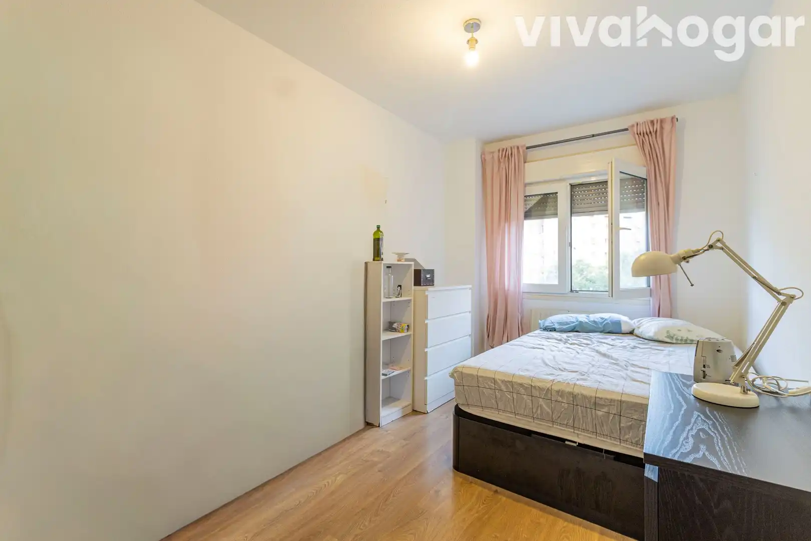 Bedroom of Flat for sale in Madrid  with Balcony