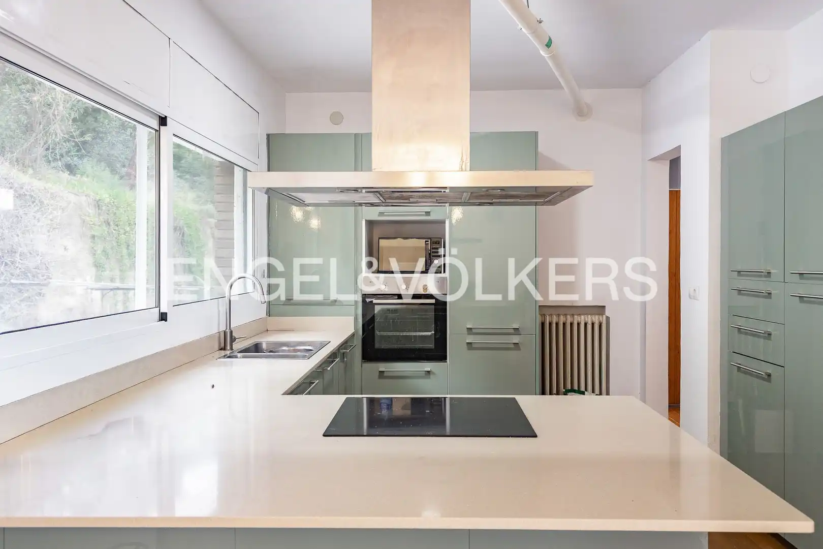 Cocina de Casa o chalet en venta en Premià de Dalt con Aire acondicionado, Calefacción y Jardín privado