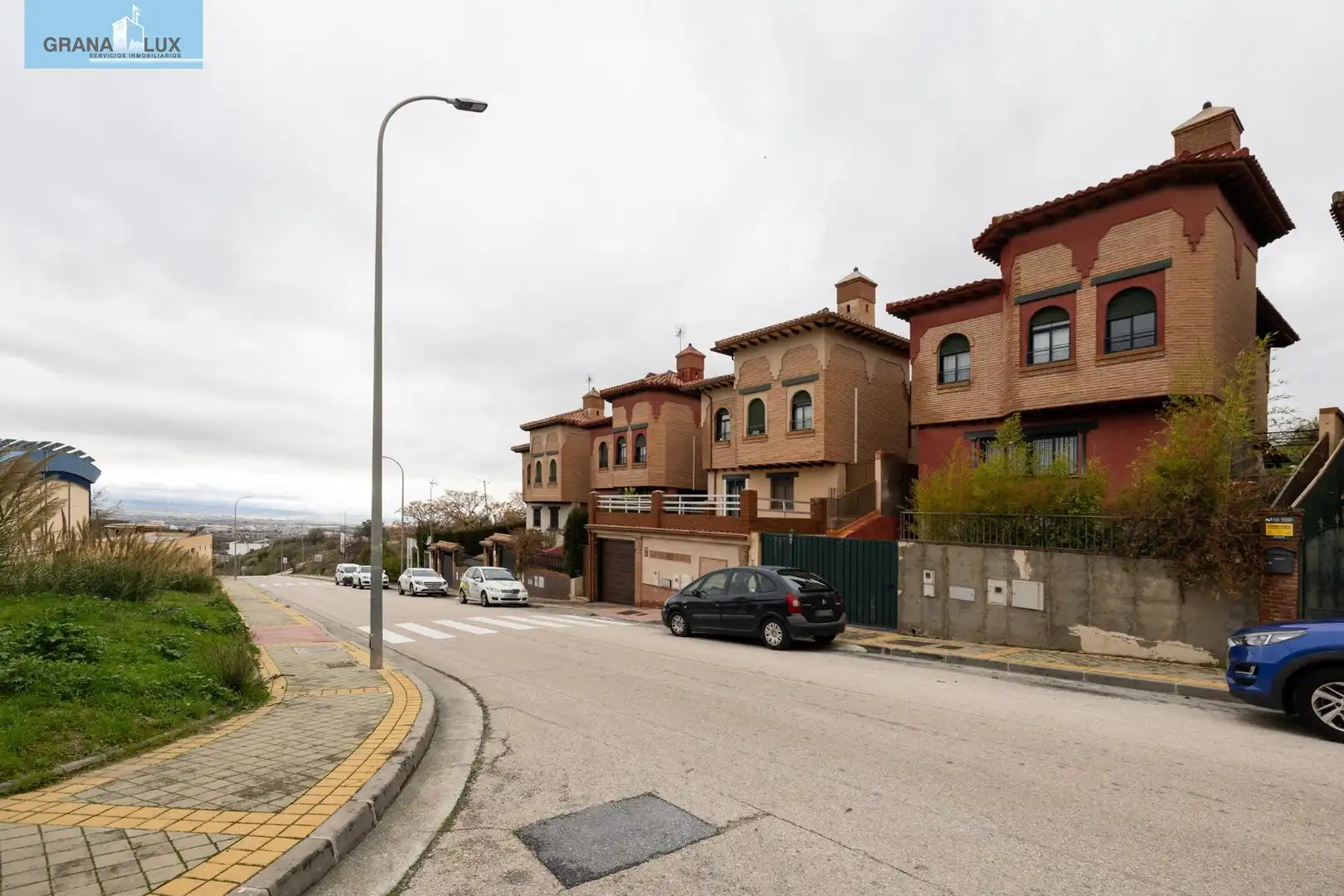 Xalet amb terrassa en venda a Avenida LUIS JAVIER 173