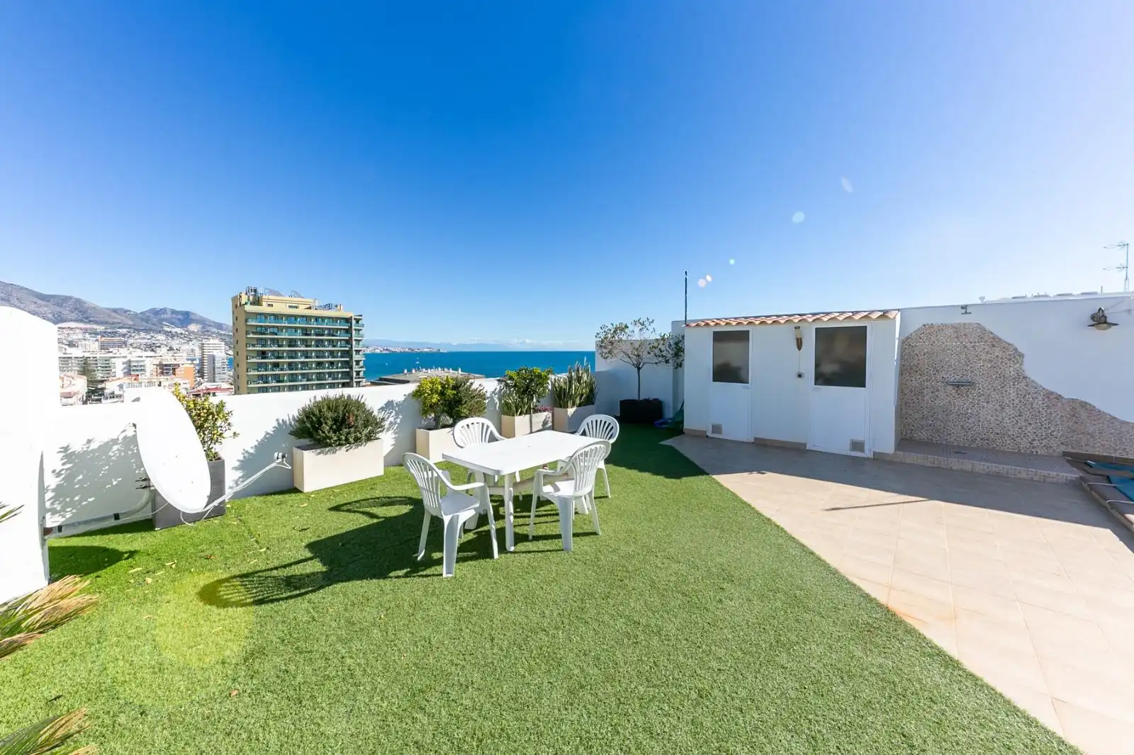 Terrasse von Dachboden zur Miete in Fuengirola mit Klimaanlage, Heizung und Terrasse