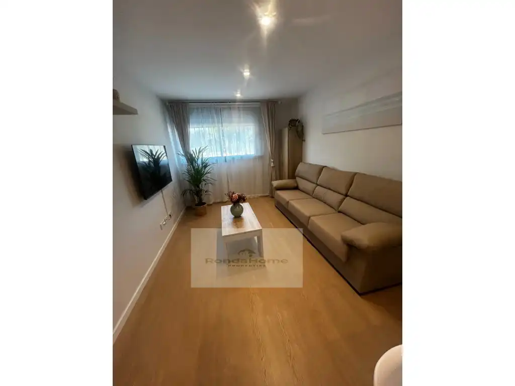 Wohnung zur Miete in Calle Emilio Prados, Los Rios