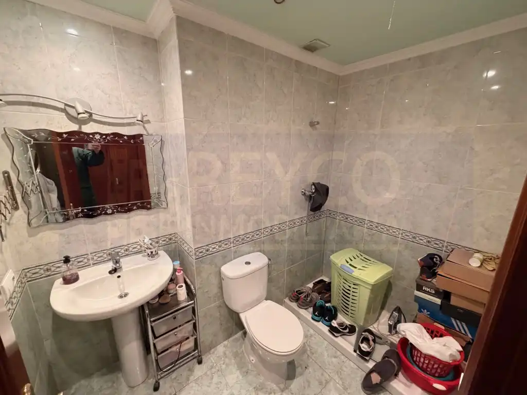Bathroom of Flat for sale in Villamediana de Iregua
