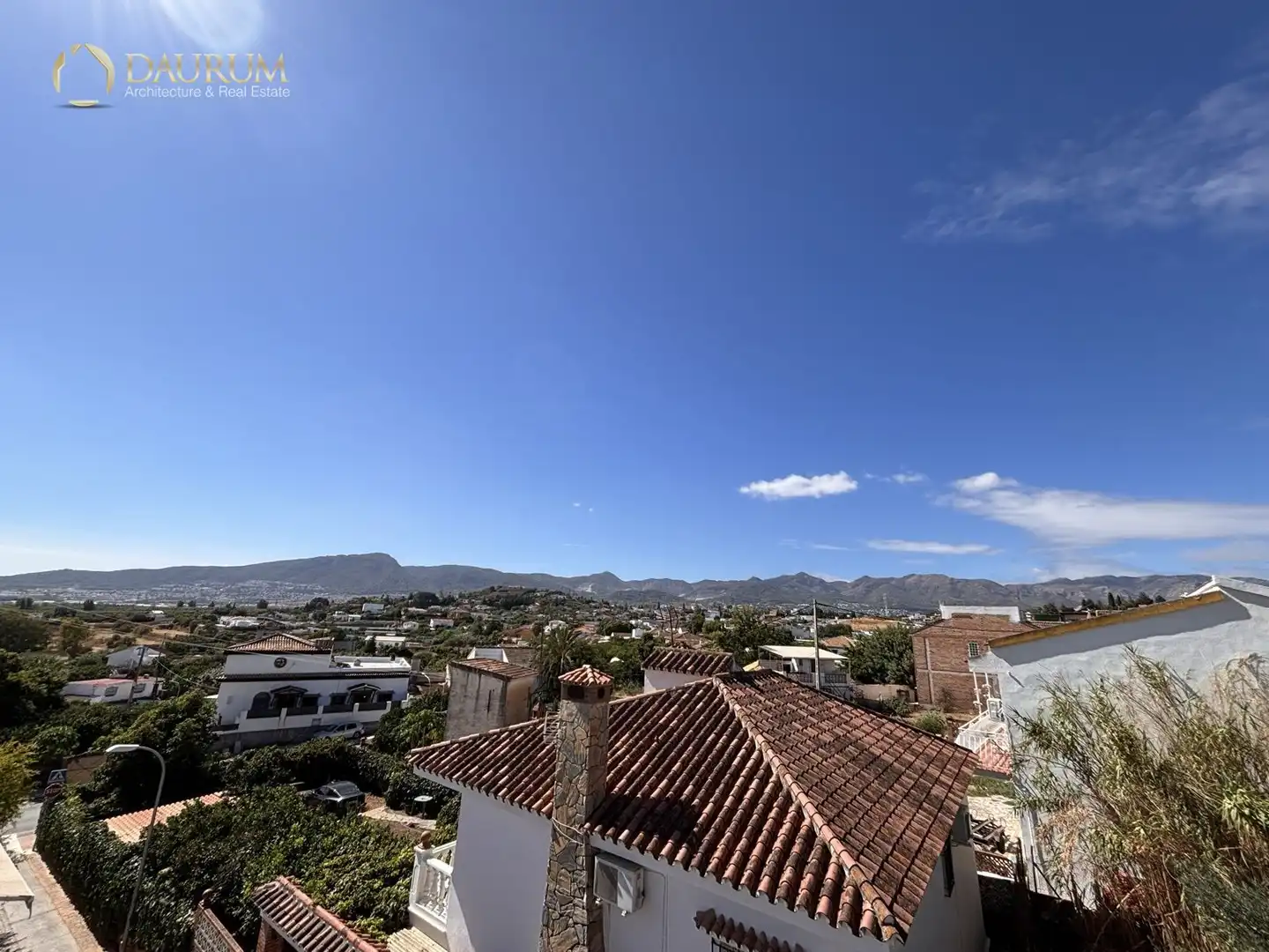 Vista exterior de Casa o chalet en venta en Alhaurín de la Torre con Aire acondicionado, Terraza y Trastero