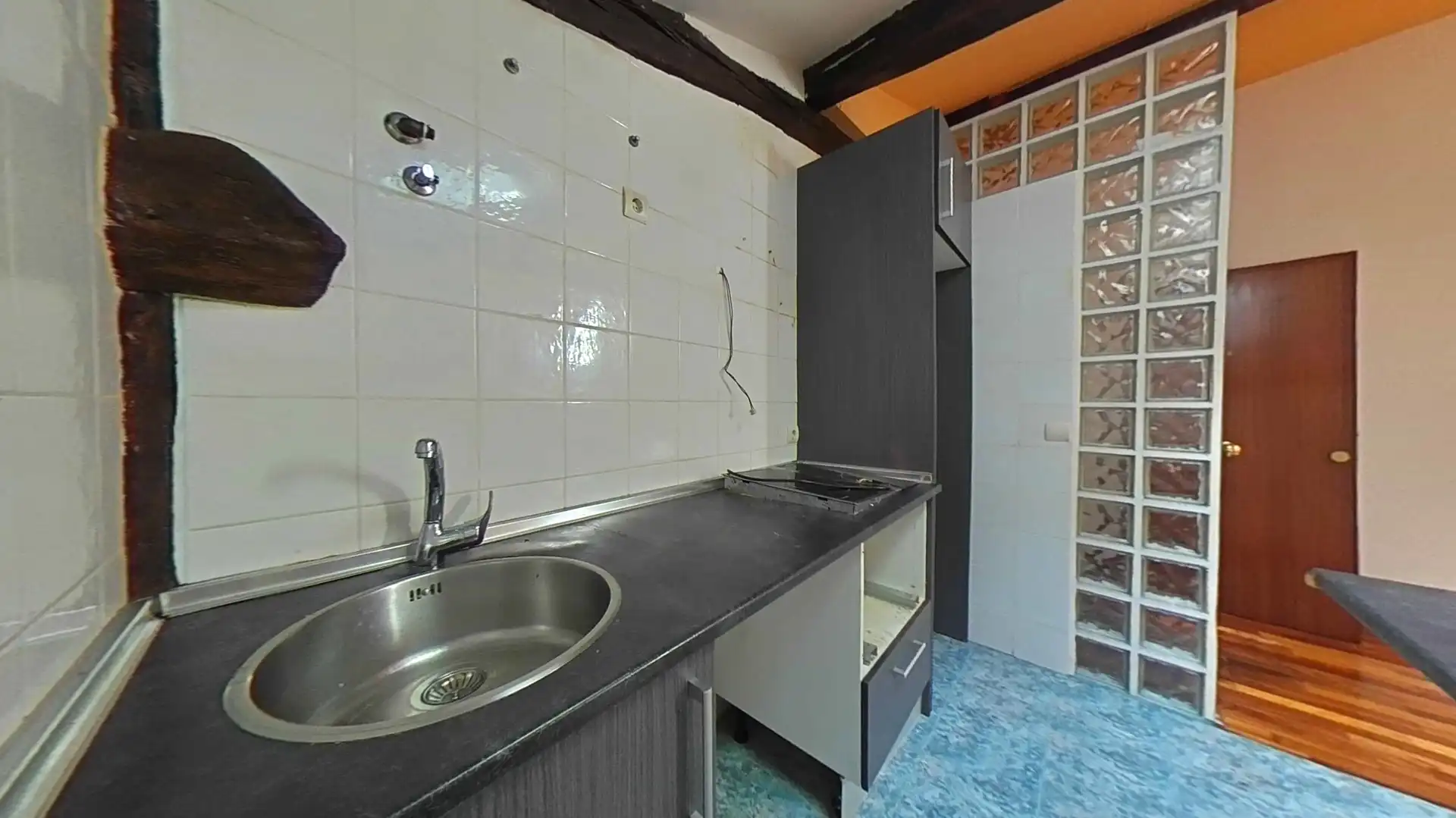 Cocina de Piso en venta en Castro-Urdiales con Parquet