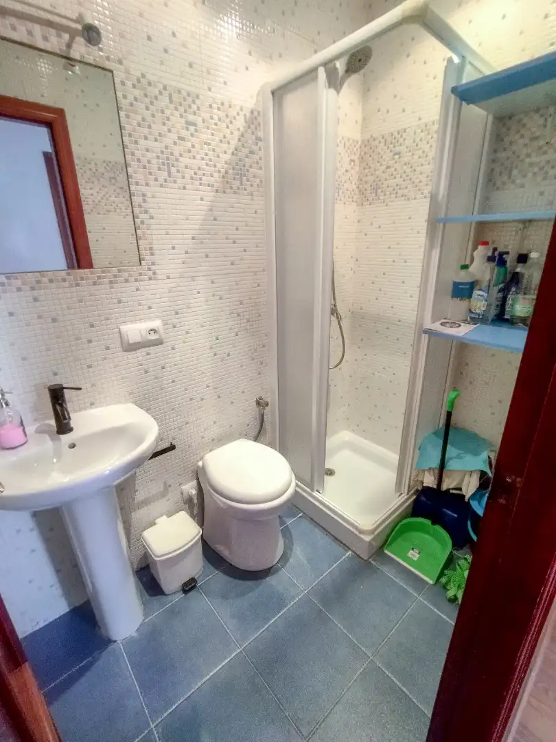 Bathroom of Flat for rent in Cádiz  with Parquet flooring, Furnished and Oven