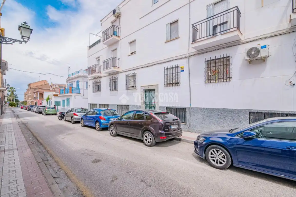 Vista exterior de Piso en venta en Granada con Aire acondicionado y Balcón