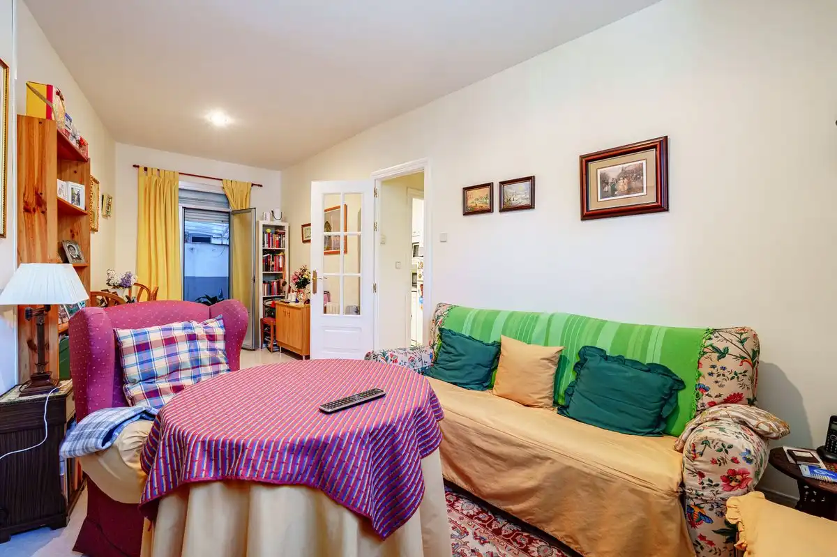 Wohnzimmer von Erdgeschoss zum Verkauf in Madrid mit Heizung