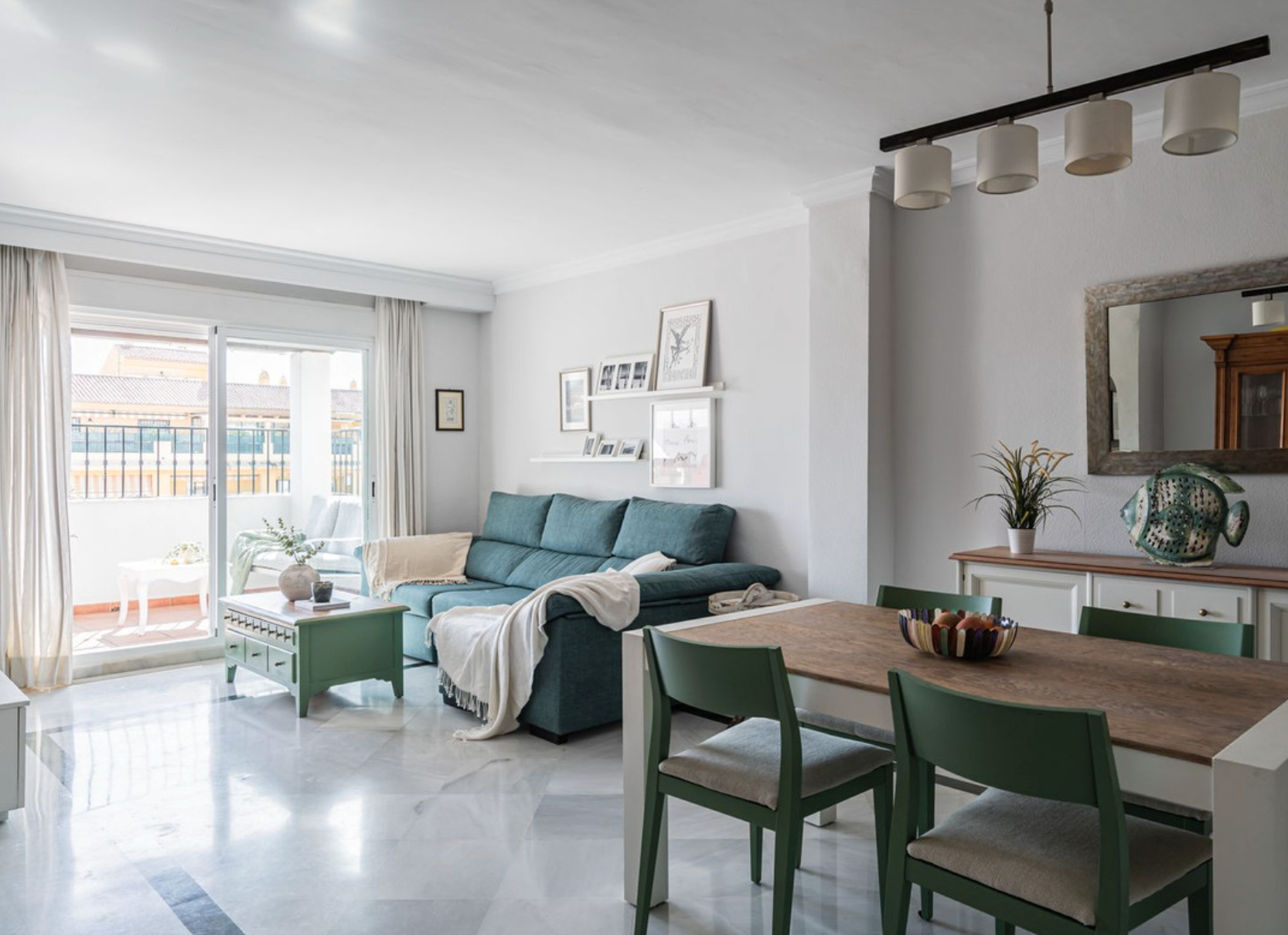 Living room of Duplex for sale in Marbella  with Air Conditioner, Terrace and Storage room