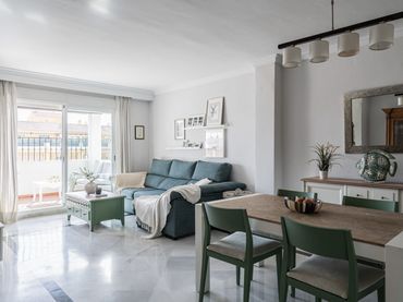 Duplex with balcony for sale in San Pedro de Alcántara