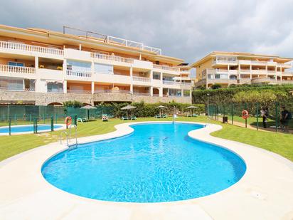 Swimming pool of Flat for sale in Fuengirola  with Air Conditioner, Terrace and Storage room