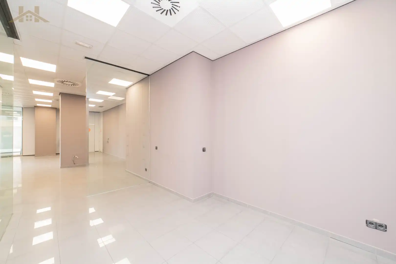 Commercial properties for sale in Alcorcón  with Air Conditioner and Heating