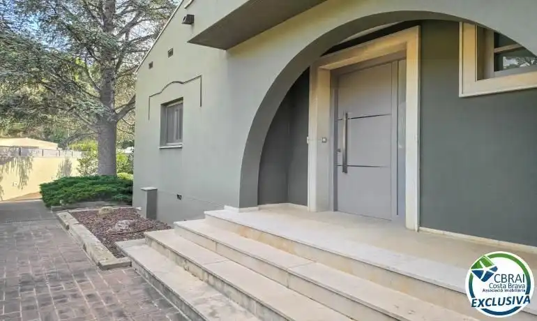 Casa amb piscina en venda a Rosselló, imagen 2