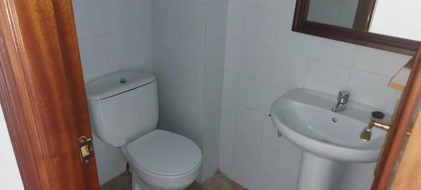 Bany de Local de lloguer en Granada
