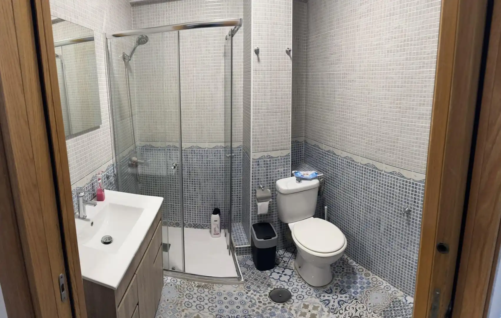 Bathroom of Flat for sale in Roquetas de Mar  with Air Conditioner and Balcony
