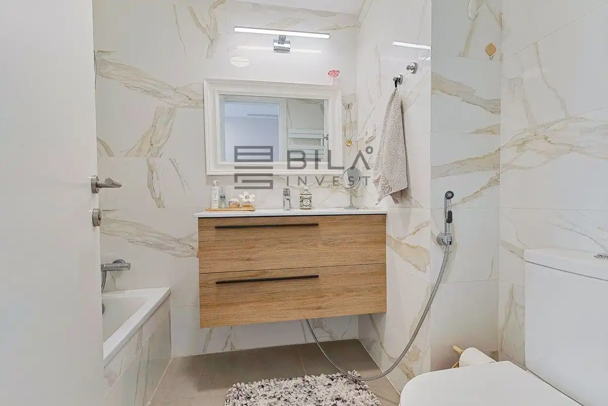 Baño de Piso en venta en Fuengirola con Aire acondicionado, Terraza y Trastero