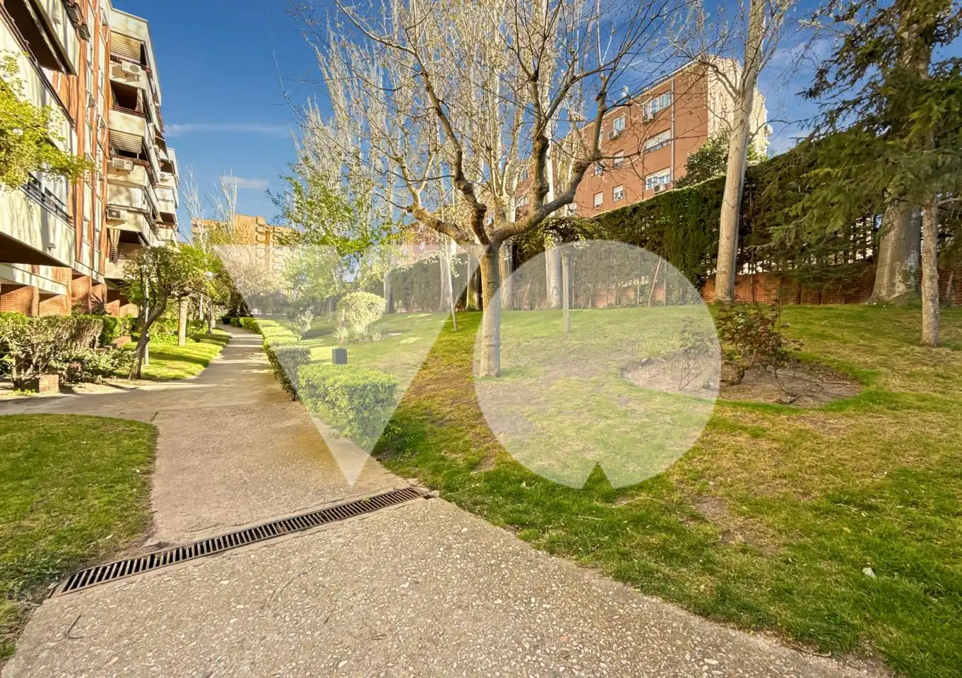 Vista exterior de Pis en venda en Madrid amb Calefacció, Parquet i Terrassa