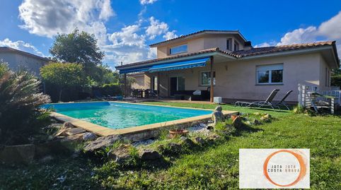 CASA DE 4 HABITACIONES Y 2 BAÑOS EN LLAC DEL CIGNE CALDES