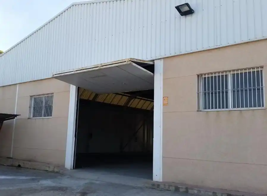 Außenansicht von Fabrikhallen zum Verkauf in Murcia