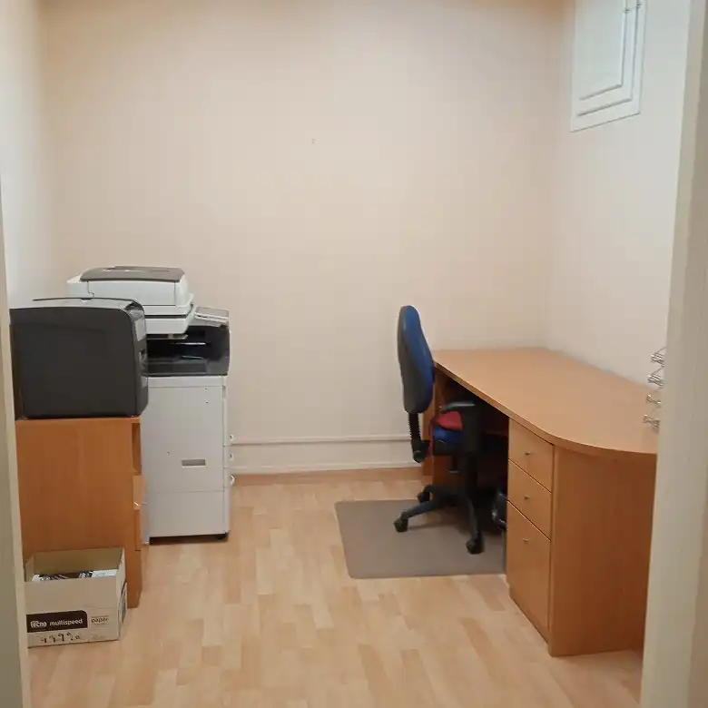 Büro zum Verkauf in Tarragona mit Klimaanlage, Abstellraum und Balkon
