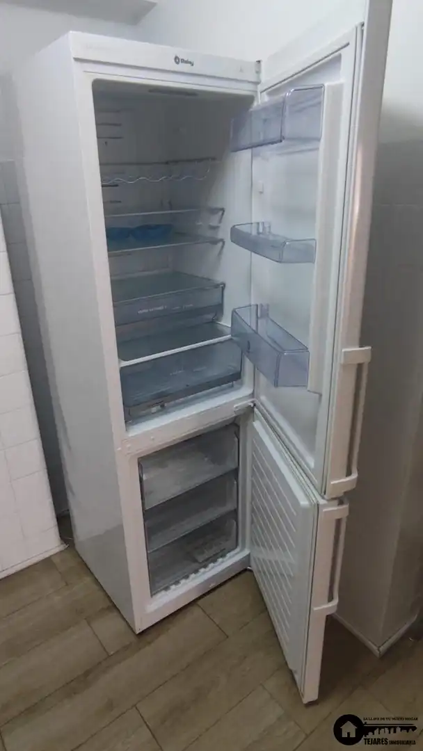 Cuina de Pis de lloguer en Albacete amb Aire condicionat, Calefacció i Moblat