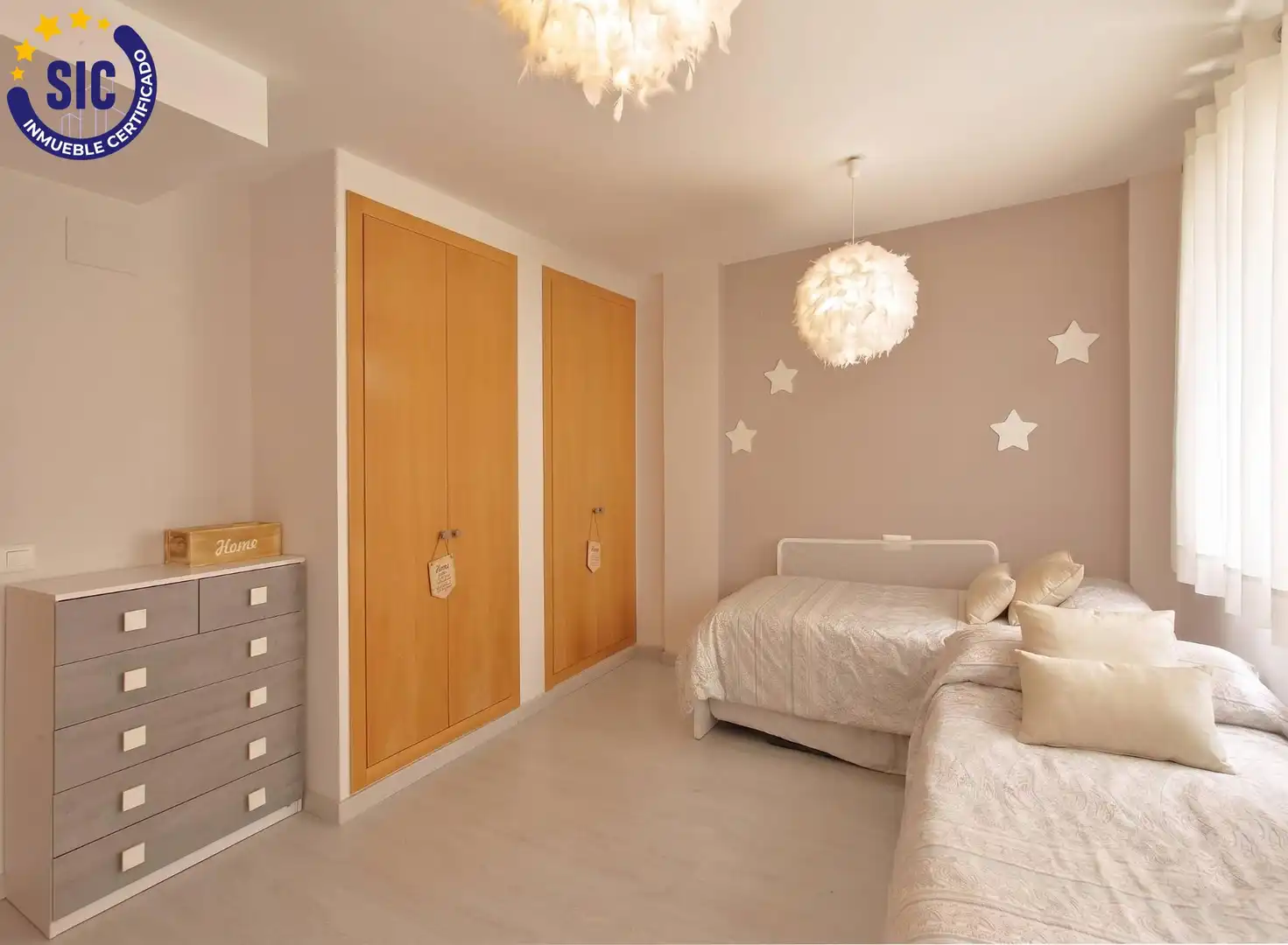 Schlafzimmer von Einfamilien-Reihenhaus zum Verkauf in Onda mit Klimaanlage, Heizung und Terrasse