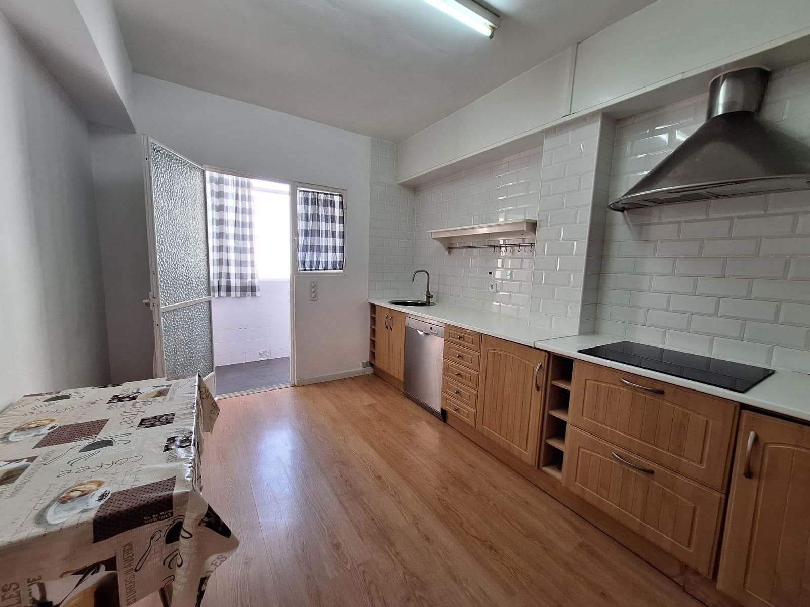 Pis en venda a  ROSALES, Centro, Casco Urbano