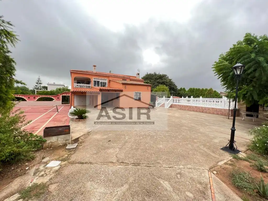 Xalet amb piscina en venda a Casc Urbà, imagen 6