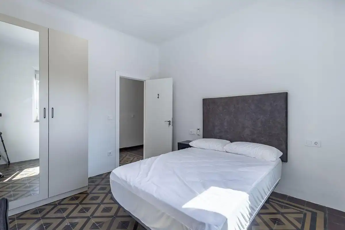 Habitación de Piso de alquiler en Granada con Aire acondicionado, Amueblado y Balcón