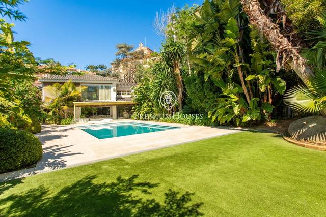 Casa-chalet en Venta en Centre