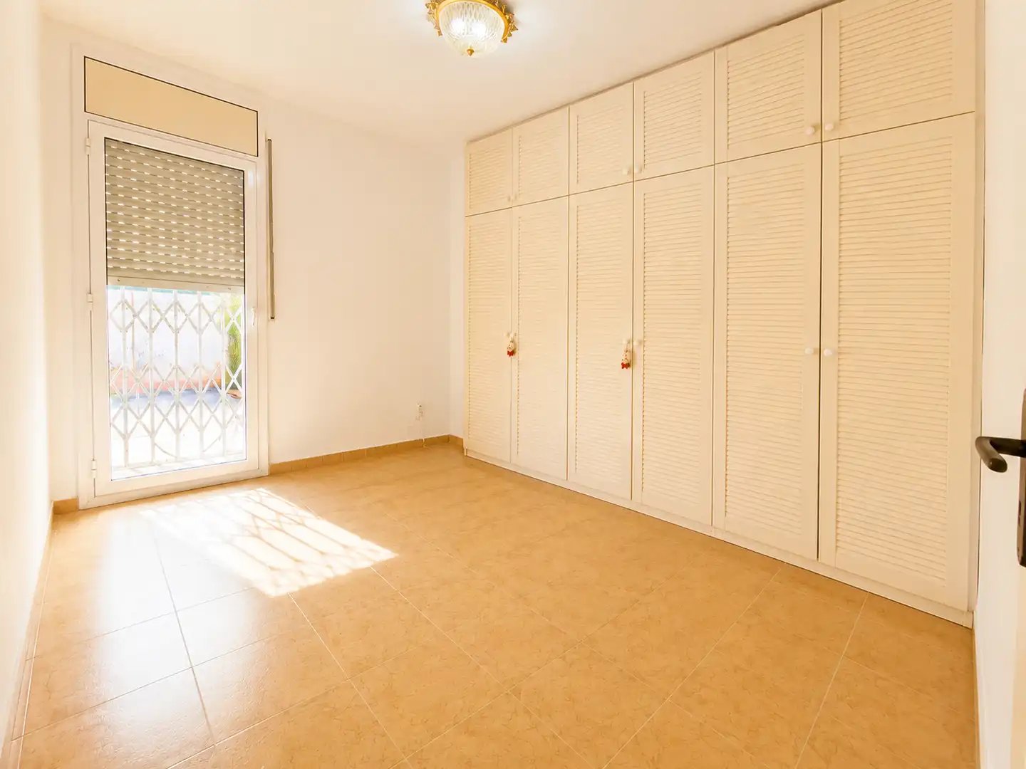 Habitación de Piso en venta en Santa Coloma de Gramenet con Terraza